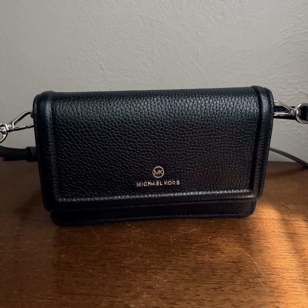 Michael Kors Jet Set Small Pebble Black Leather Crossbody Phone Bag $158